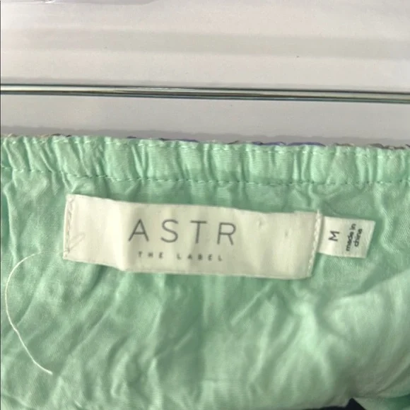 ASTR Floral Puff Sleeve Dress Size Medium - Picture 2 of 9